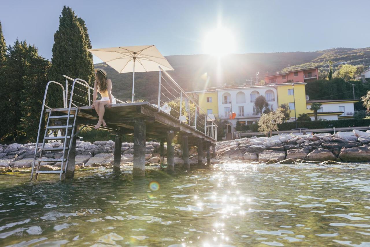 Hotel Orione - Lake Front Hotel Brenzone sul Garda Ngoại thất bức ảnh
