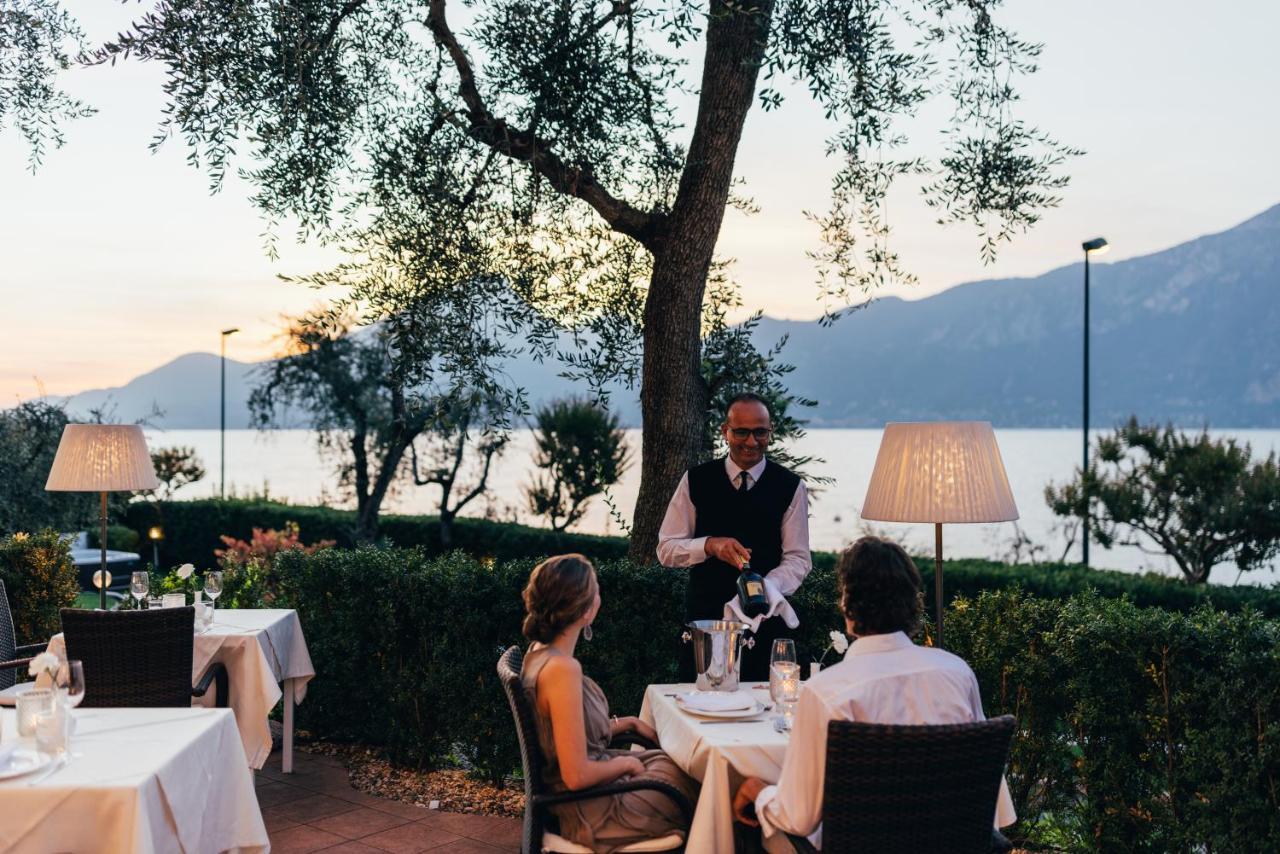 Hotel Orione - Lake Front Hotel Brenzone sul Garda Ngoại thất bức ảnh