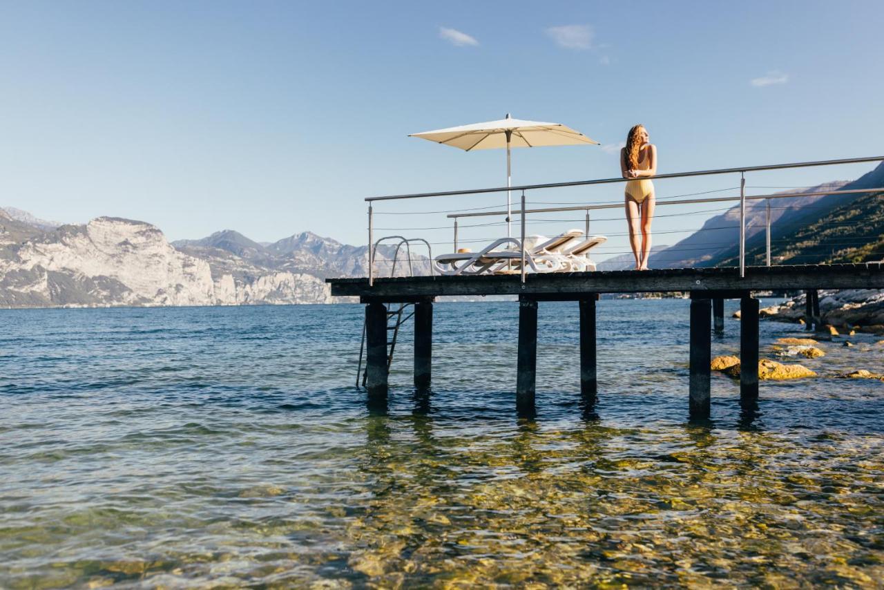 Hotel Orione - Lake Front Hotel Brenzone sul Garda Ngoại thất bức ảnh
