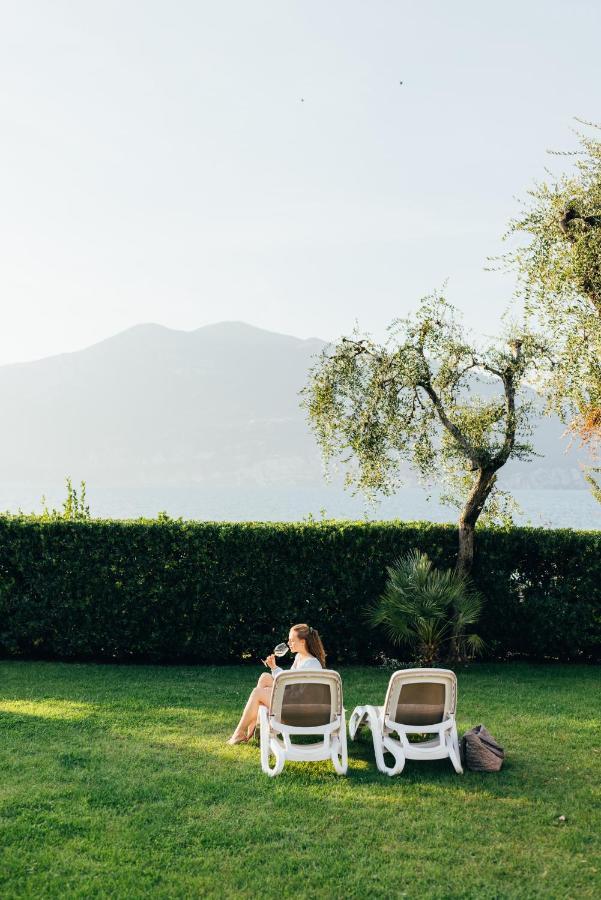 Hotel Orione - Lake Front Hotel Brenzone sul Garda Ngoại thất bức ảnh