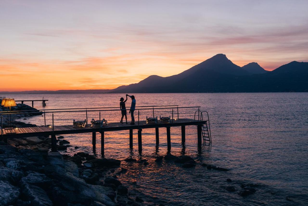 Hotel Orione - Lake Front Hotel Brenzone sul Garda Ngoại thất bức ảnh