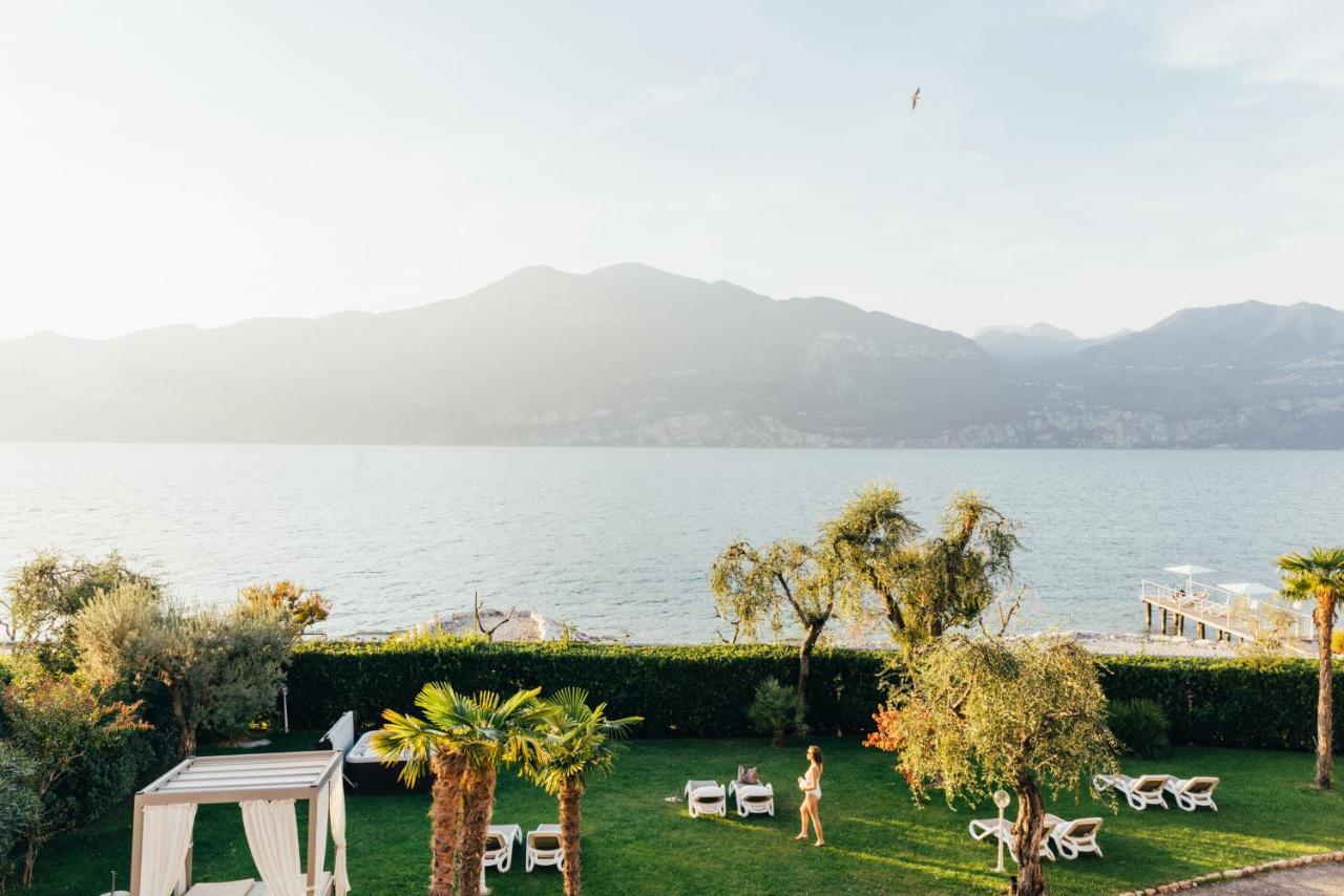 Hotel Orione - Lake Front Hotel Brenzone sul Garda Ngoại thất bức ảnh